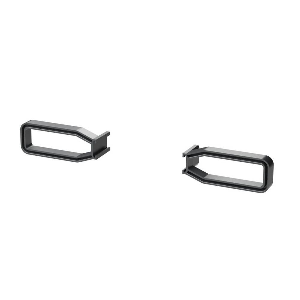 Zwei schwarze rechteckige Klammern, die sich auf weißem Hintergrund gegenüberliegen. Die Klammern haben parallele Seiten und wirken geometrisch und solid.