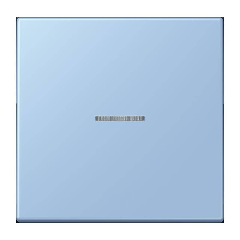 Eine Nahaufnahme eines quadratischen, hellblauen Lichtschalters mit einem kleinen, horizontalen Metallstreifen in der Mitte.