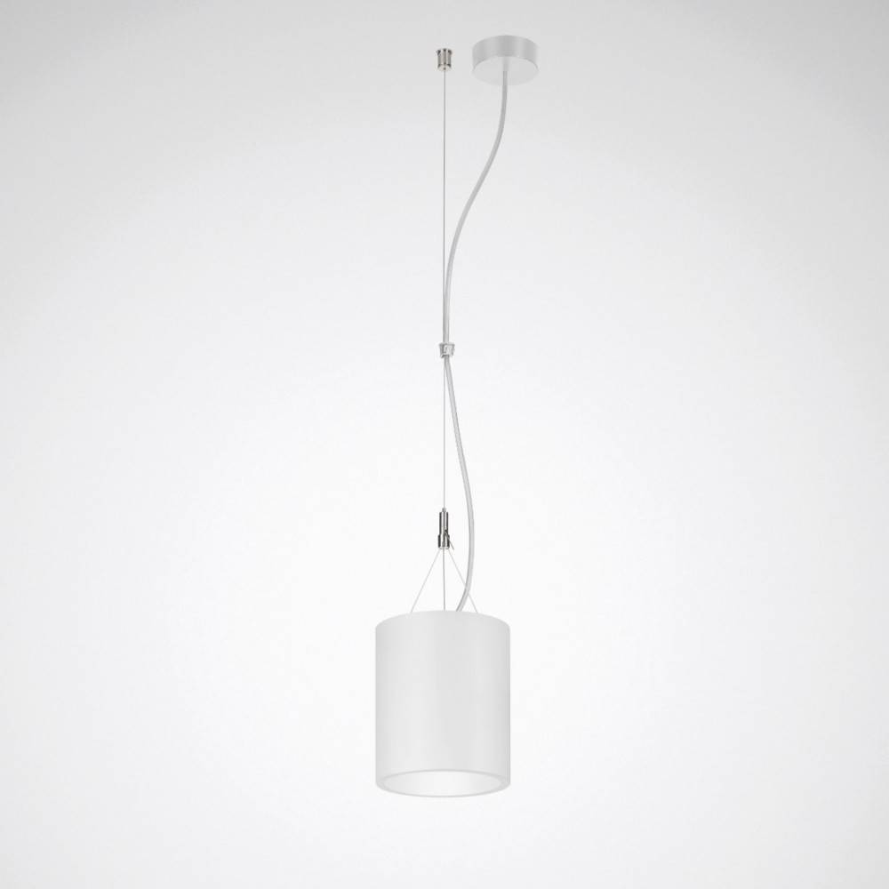 Eine moderne Pendelleuchte mit einem weißen zylindrischen Lampenschirm und silbernen Akzenten, die von der Decke herabhängt.