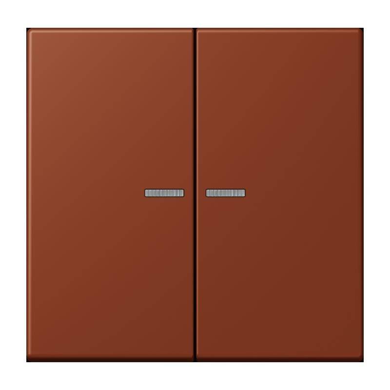 Ein geschlossener brauner Doppelschrank mit eleganten Metallgriffen, von vorne betrachtet.