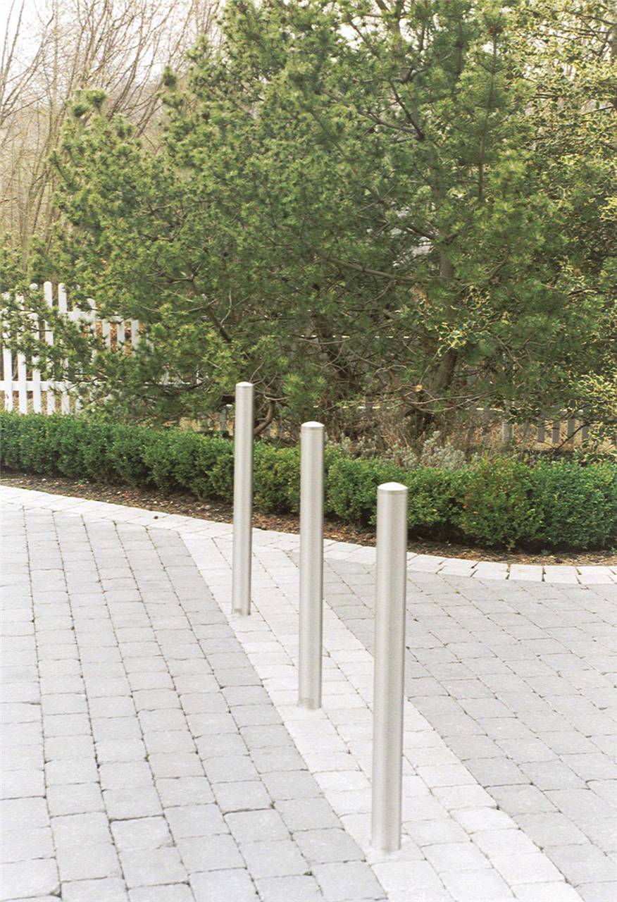 Schake 4072Z Edelstahlpfosten Ø 76 mm ohne Ziernut herausnehmbar, selbsteinrastende Verriegelung<br><br>mit feuerverzinkter Bodenhülse Typ 476.40 mi