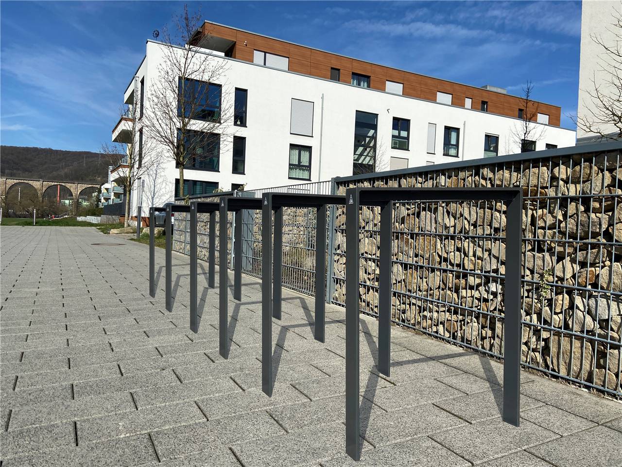 Schake 4152_075 Anlehnbügel aus Flachstahl 80 x 12 mm mit Unterzug Gesamtbreite: 750 mm feuerverzinkt