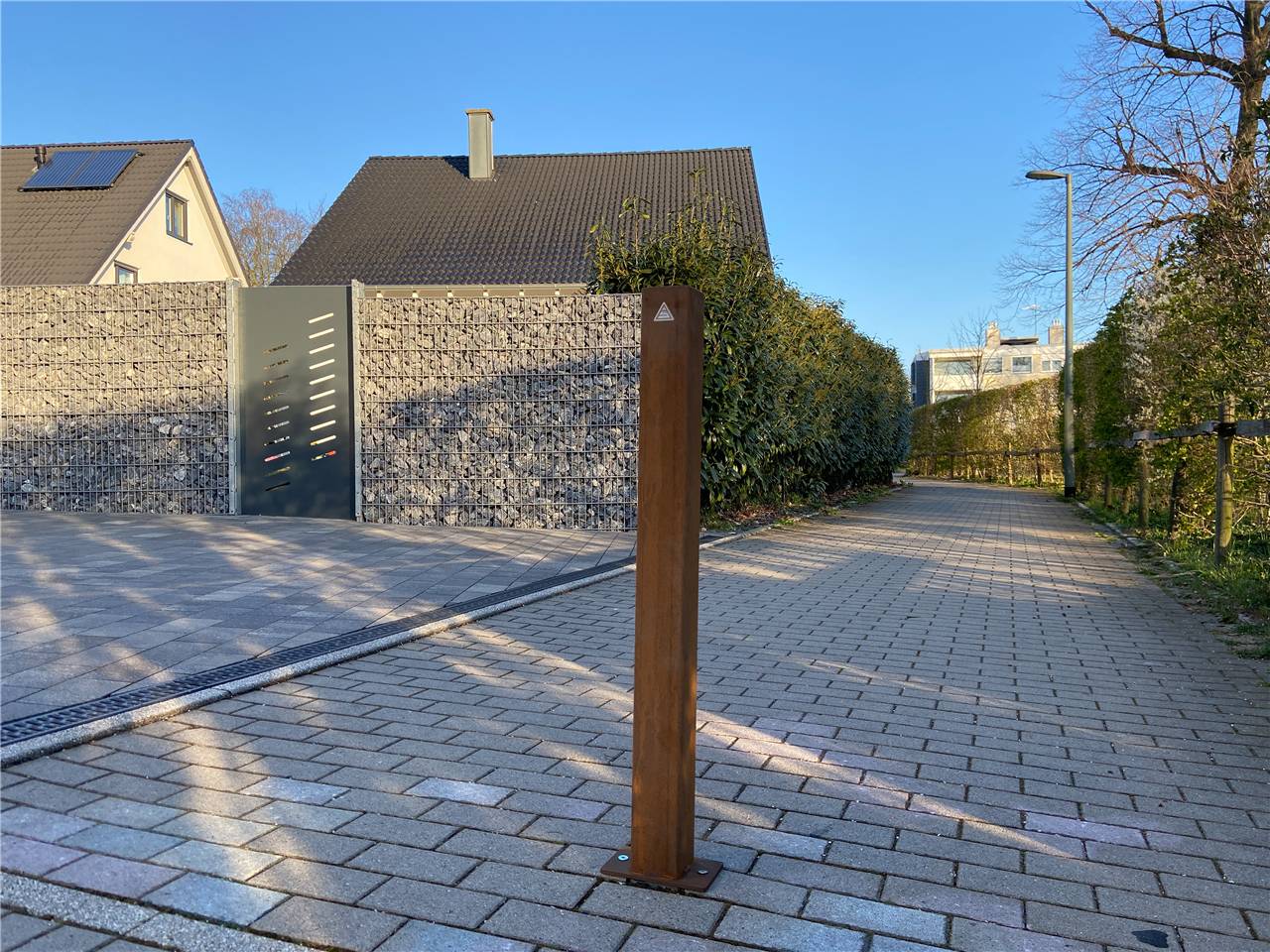 Schake 4481F Stilpoller 80 x 80 mm herausnehmbar, selbsteinrastende Verriegelung <br><br>mit feuerverzinkter Bodenhülse Typ 470.10<br><br>ca. 5 mit