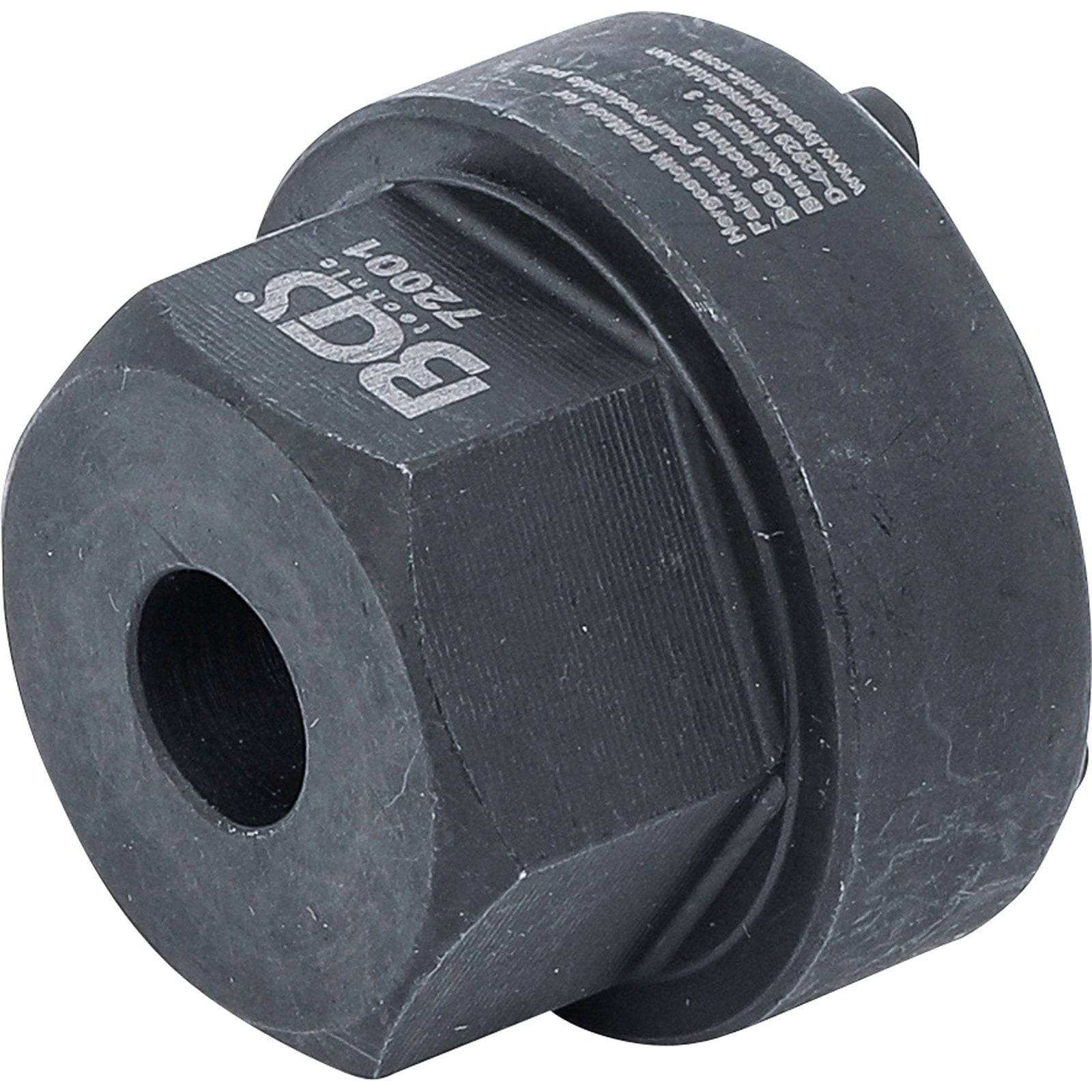 Ein schwarzes, sechseckiges Werkzeugteil, oben mit 'BGS 7507' beschriftet, das für Fahrzeugwartung oder mechanische Arbeiten konzipiert ist.