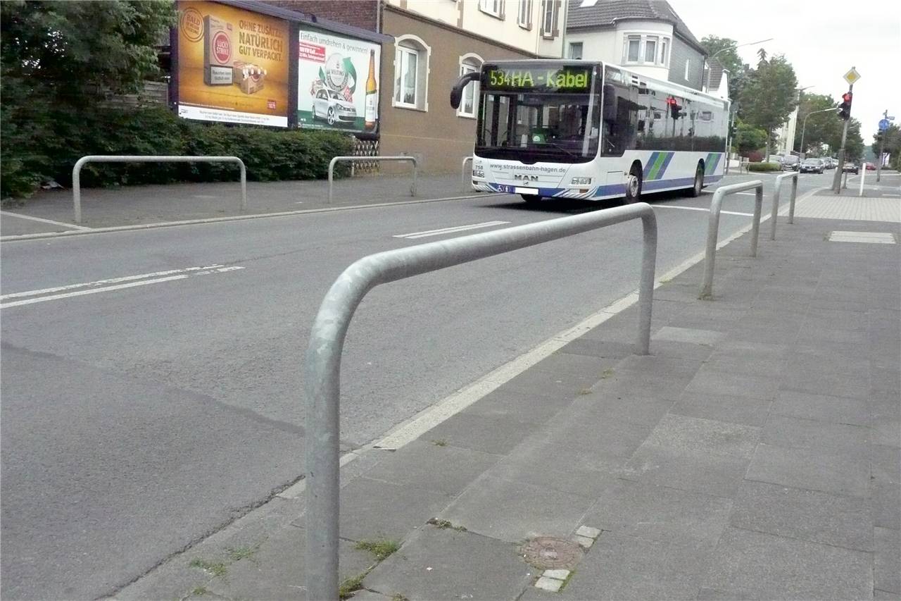 Schake 475_25 Abweisebügel Ø 76 x 2,6 mm ohne Querholm zum Einbetonieren Gesamtbreite: 2500 mm Gesamthöhe: 1500 mm feuer