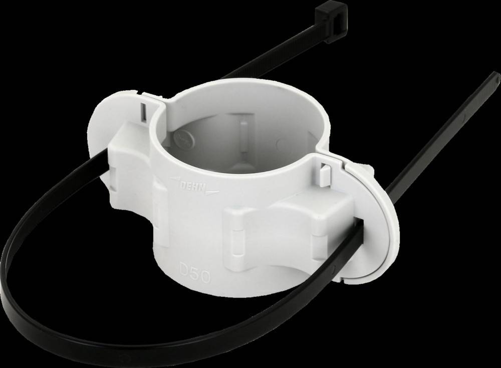 Ein grauer Kunststoff-Rohrklemmenhalter mit einer kreisförmigen Öffnung, entwickelt zum Befestigen von Rohren oder Kabeln und mit Kerben für verstellbare Befestigung.