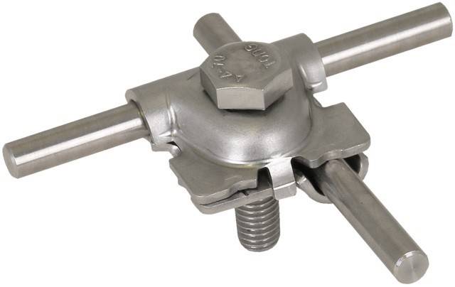 Ein metallischer Rohranschlussverbinder mit Bolzen, der zum Befestigen sich kreuzender Rohre im rechten Winkel konzipiert ist. Geeignet für industrielle Anwendungen.