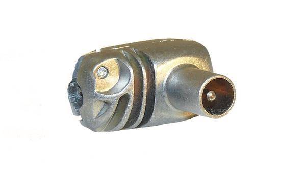 Ein metallischer elektrischer Stecker mit breitem Gehäuse und einem einzelnen Messingpin-Anschluss, entwickelt für sichere und dauerhafte Kabelverbindungen.