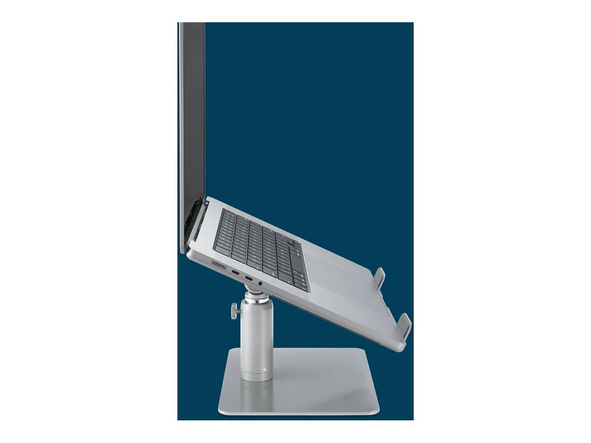 Ein Laptop auf einem verstellbaren Ständer ist leicht geneigt und zeigt eine Seitenansicht der Tastatur und des Bildschirmrands.