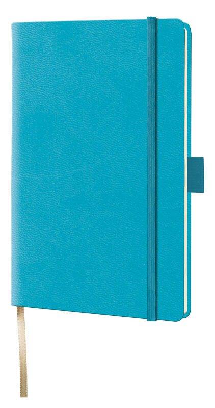 Ein blaues Hardcover-Notizbuch mit einem Gummiband auf der rechten Seite ist zu sehen und steht aufrecht.