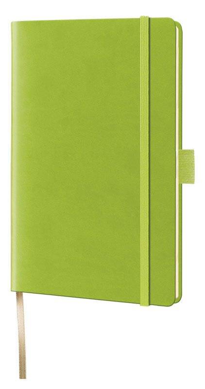 Grünes Hardcover-Notizbuch mit Gummiband und Lesezeichen auf weißem Hintergrund.