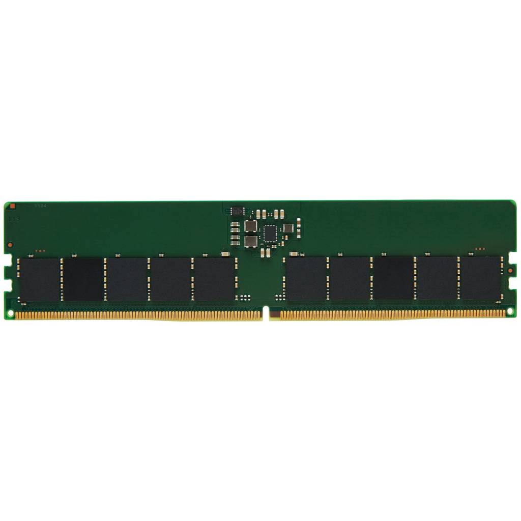 Computerarbeitsspeicher-RAM-Modul auf weißem Hintergrund, das die grüne Leiterplatte und schwarze Speicherchips zeigt.