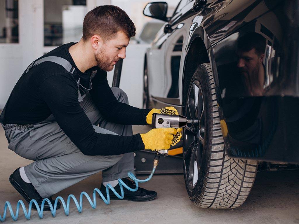 Druckluft-Schlagschrauber 3/8" mit 5 Steckschlüsseln