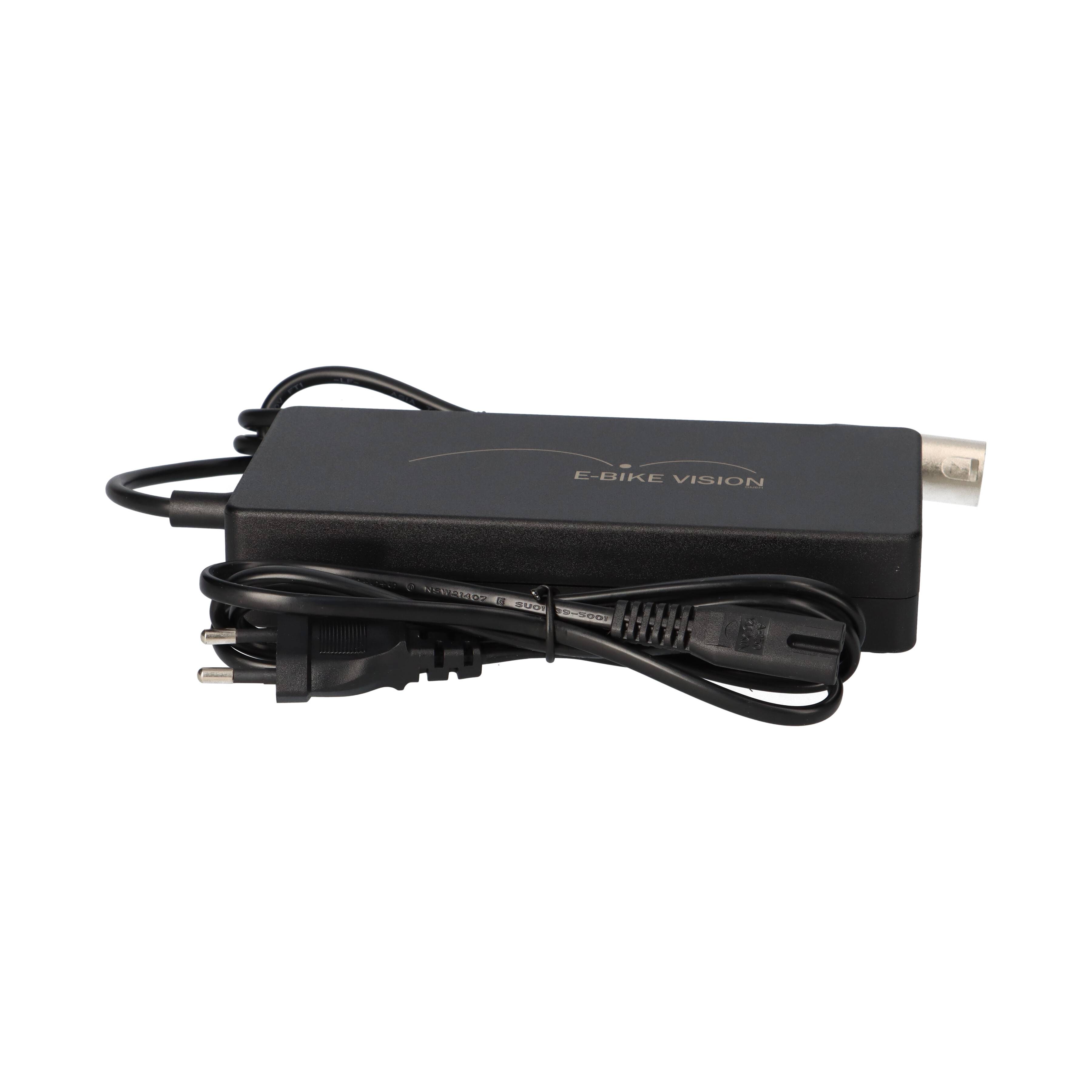 Black E-Box Vision Stromadapter mit angebrachten Kabeln und Stecker auf weißem Hintergrund.