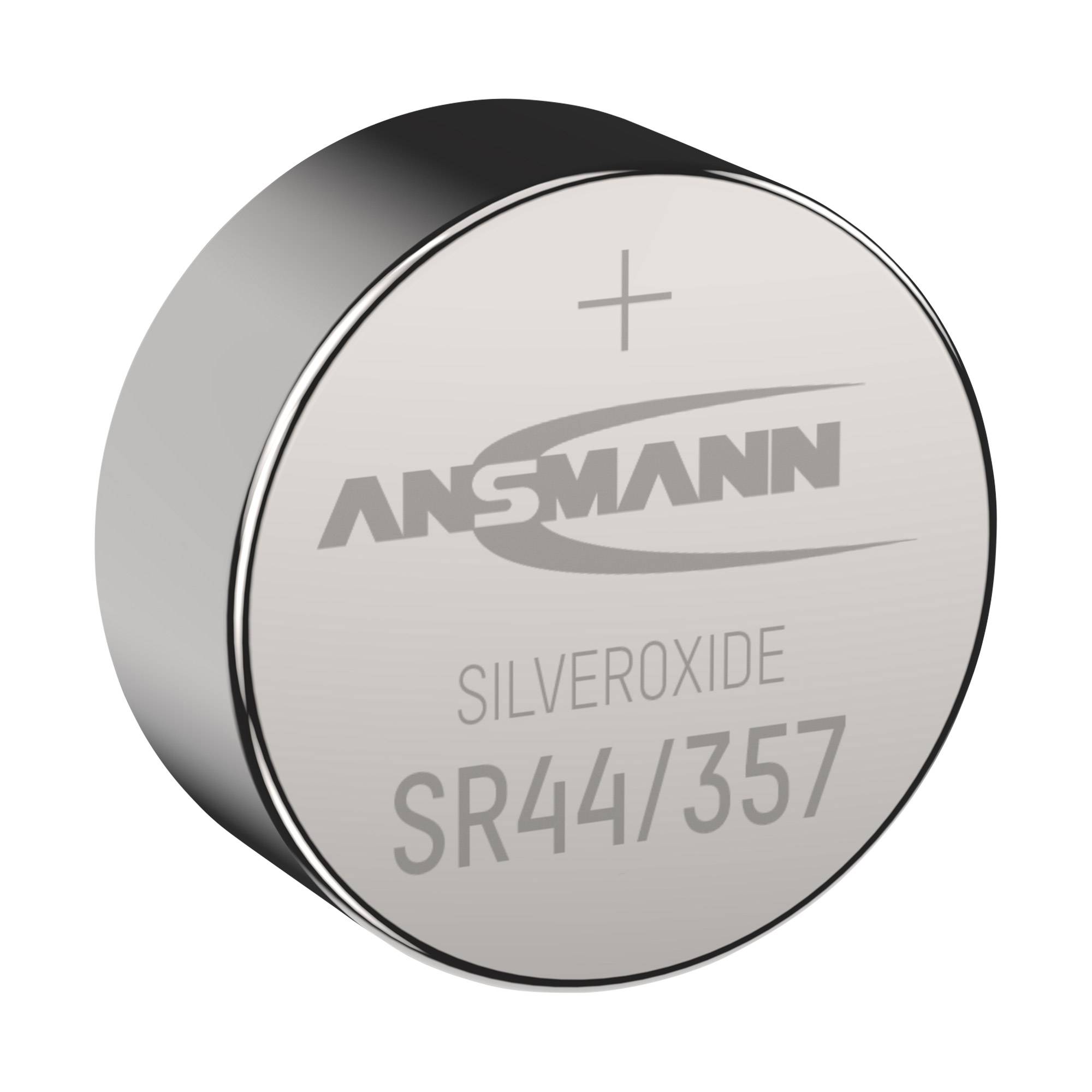 Nahaufnahme einer silbernen Knopfzelle mit der Bezeichnung ANSMANN Silberoxid SR44/357 mit einem Pluszeichen auf der Oberseite.