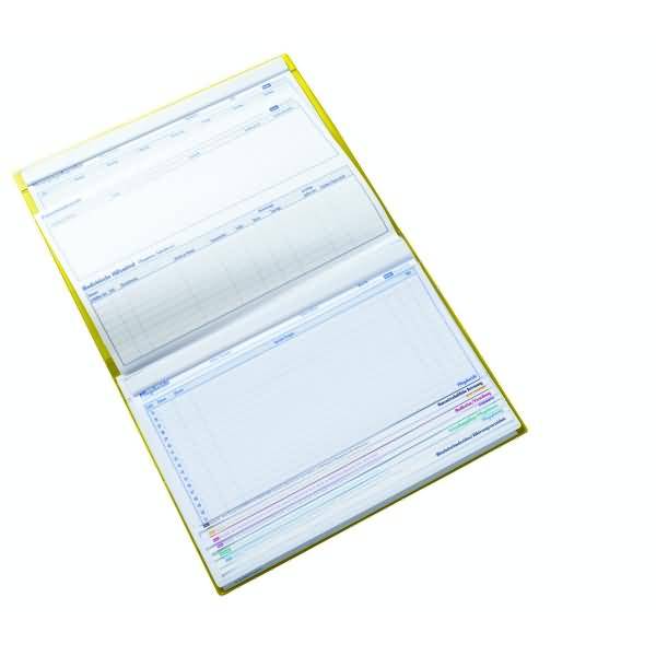 Ein schräg geneigter gelbgebundener Planer oder Notizbuch mit mehreren leeren Formularseiten, offen gegen einen weißen Hintergrund dargestellt.