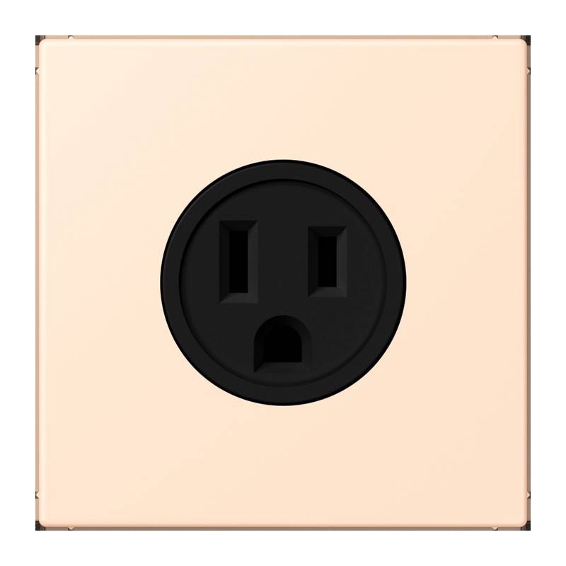 Eine schwarze Steckdose an einer beigen Wand mit zwei vertikalen Schlitzen und einem runden Loch, die einer standardmäßigen nordamerikanischen Steckdose ähnelt.