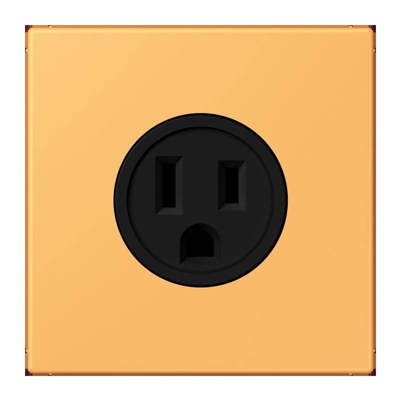 Eine goldene quadratische Steckdose mit zwei vertikalen Schlitzen und einem runden Loch, die einem Gesicht mit offenem Mund ähnelt.
