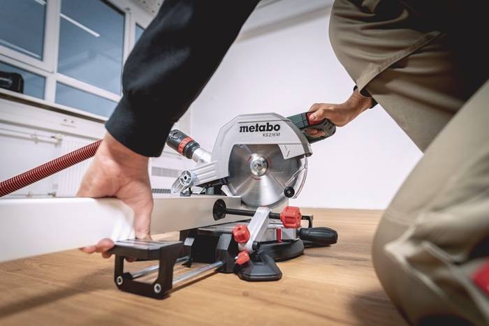 Kapp- u.Gehrungssäge KS 216 M Set 120x60mm 1100 W 5000min-¹ 216x30mm METABO