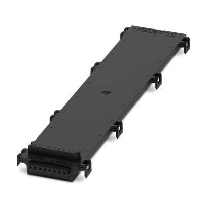 Ein schwarzes modulares Schienenelement mit Verbindungsstücken an beiden Enden, das zum Konstruieren von anpassbaren Schienenlayouts in Spielzeugautobahn-Sets verwendet wird.