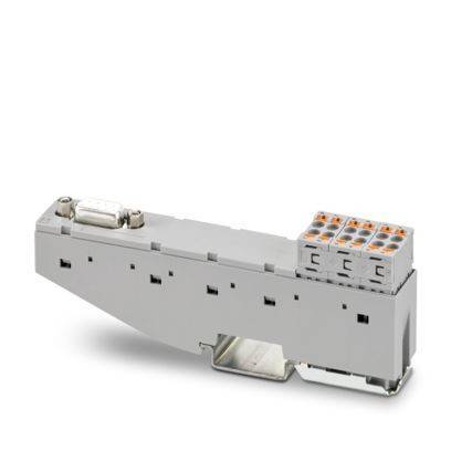 Eine graue Industriekomponente mit Verdrahtungssteckern und einer Metallbasis, möglicherweise Teil eines Elektrosystems oder einer Automatisierungsausrüstung.