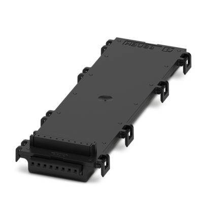 Eine schwarze elektronische Komponente mit Seitenclips und einem Stecker, möglicherweise für die Kabelführung oder Verbindungen in elektronischen Geräten verwendet.