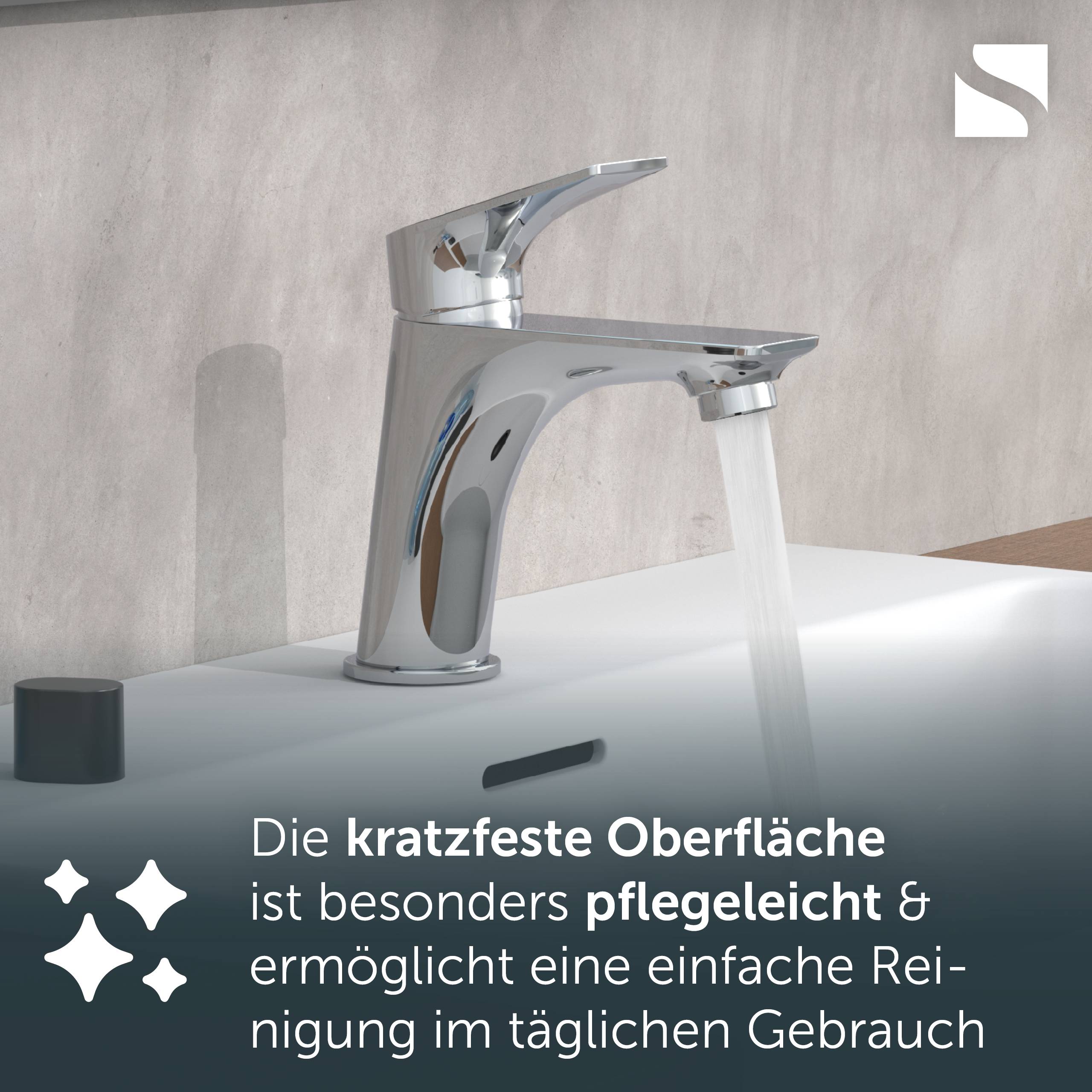 Chromwasserhahn im Badezimmer mit fließendem Wasser; der deutsche Text besagt, dass die kratzfeste Oberfläche besonders pflegeleicht und einfach zu reinigen ist.