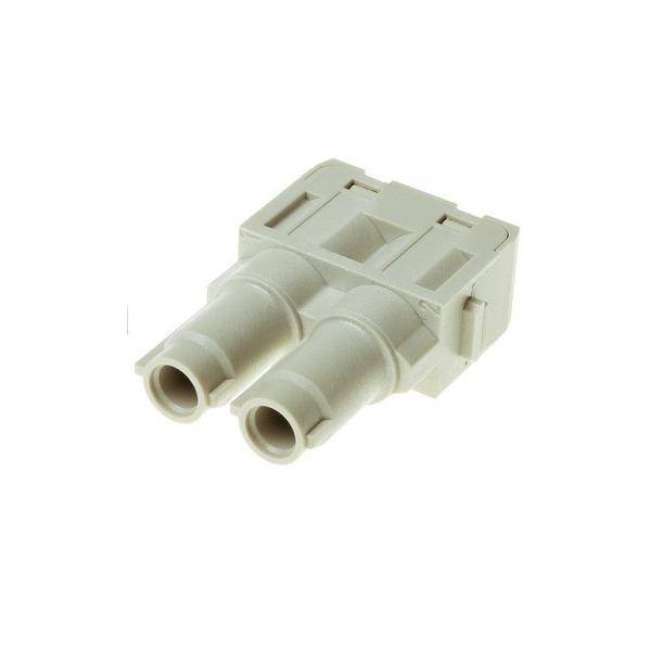 Zweianschluss-Pneumatikverbinder, beige Kunststoff, aus einem Winkel betrachtet; verwendet zum Verbinden von Luftschläuchen oder -rohren in pneumatischen Systemen.