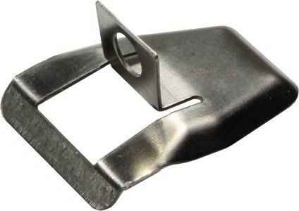 Eine Metallschnalle, die zum Spannen und Sichern von Befestigungsriemen entwickelt wurde, mit einem rechteckigen Schlitz und einem erhöhten Abschnitt zum Arretieren des Riemens.