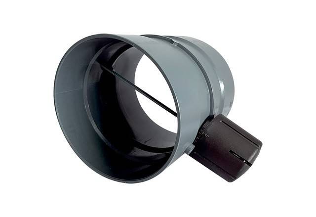 Ein grauer zylindrischer Luftkanaldämpfer mit einem verstellbaren schwarzen Drehknopf zur Steuerung des Luftflusses.