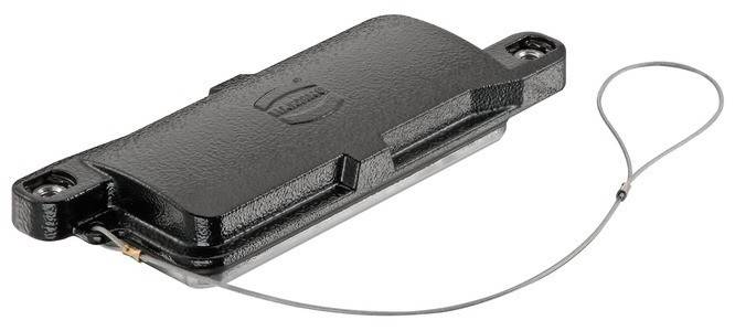 Ein schwarzes, rechteckiges Eisengewicht mit einer Schlaufe, das üblicherweise bei Fitness- und Gewichthebeübungen verwendet wird.