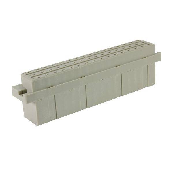 Ein beige farbener rechteckiger elektronischer Bauteil mit mehreren kleinen Löchern auf der Oberfläche, höchstwahrscheinlich ein Anschluss oder Reihenklemmenblock.