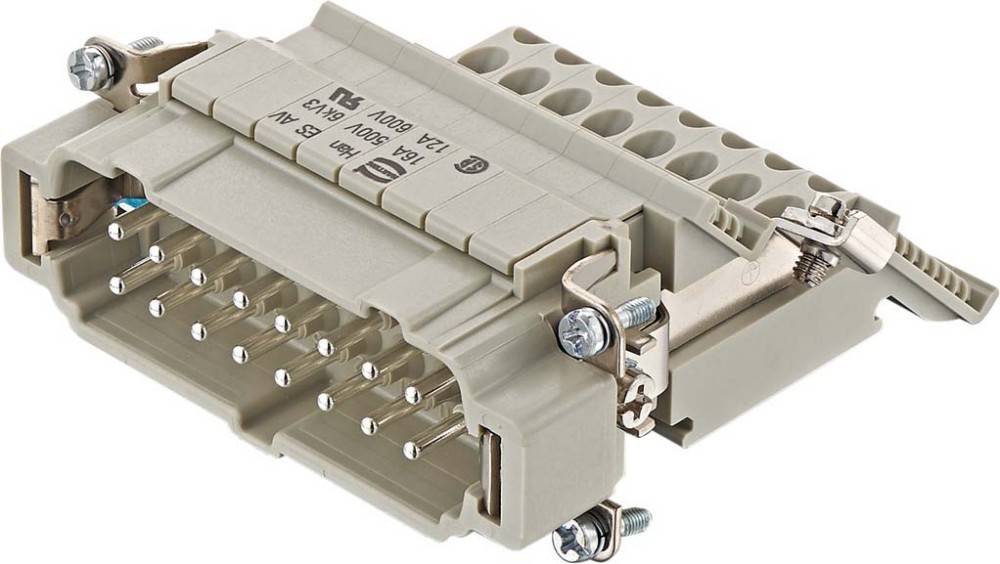 Ein elektrischer Anschlussblock mit mehreren Schraubanschlüssen und beschrifteten Pins, der zum Organisieren und Verbinden von Leitungen in einem Schaltkreis verwendet wird.