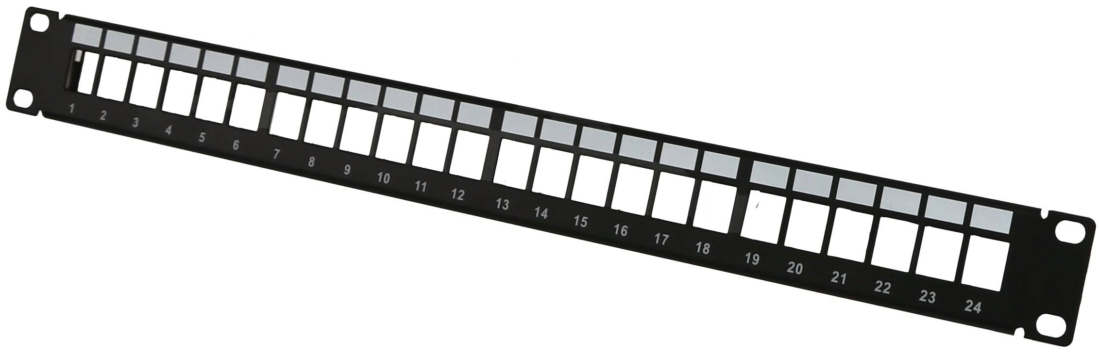 Ein schwarzes Patchfeld mit nummerierten Steckplätzen von 11 bis 18. Jeder Steckplatz hat eine quadratische Form mit einem leeren Beschriftungsfeld darüber.