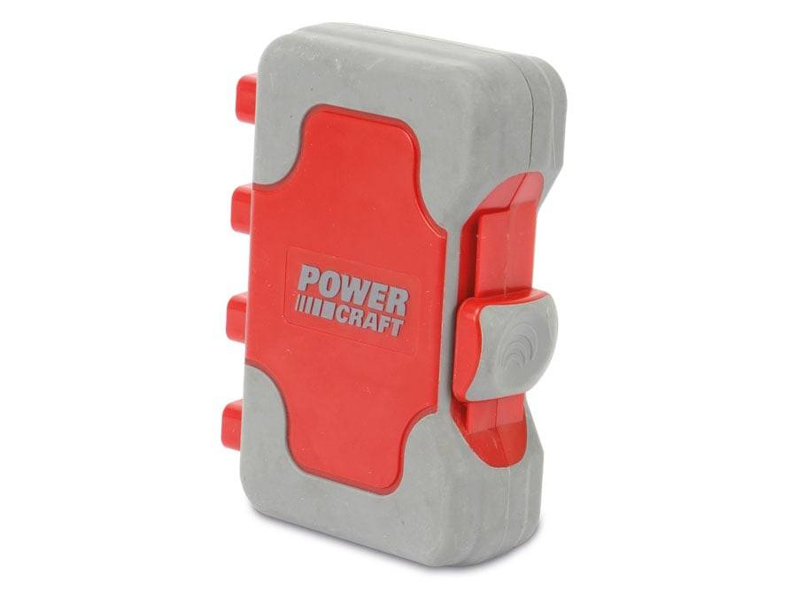 Ein rot und grau gefärbtes Kunststoffgehäuse mit der Aufschrift „POWER CRAFT