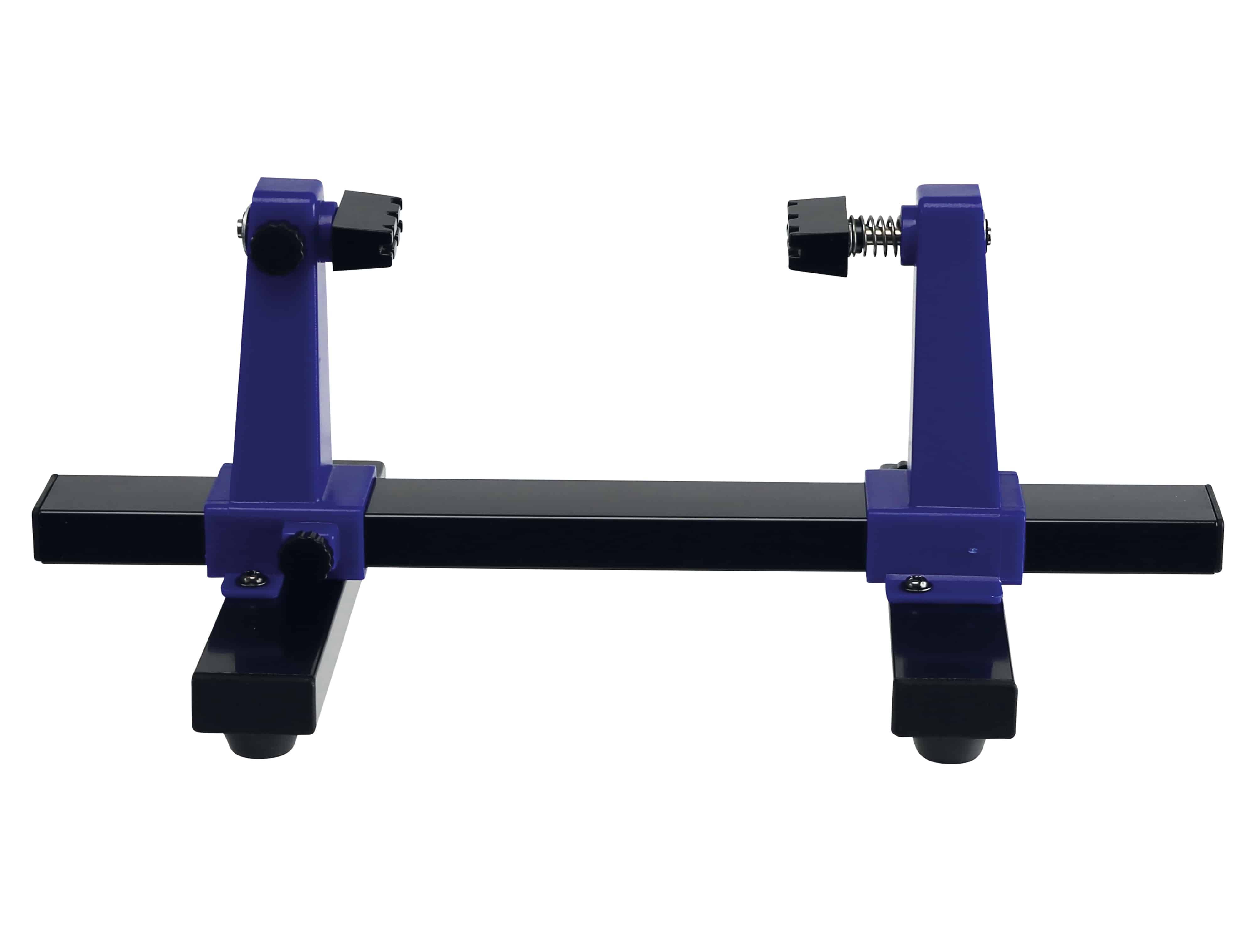 Eine violette Drehmaschinen-Reitstock mit verstellbaren Armen schützt lange Holzwerkstücke beim Drehen, wodurch Stabilität und Präzision gewährleistet werden.