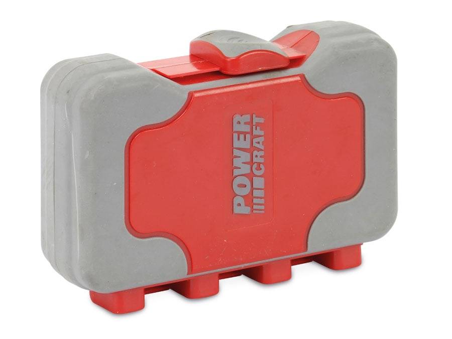 Eine rot-graue Kunststoff-Werkzeugkiste mit der Aufschrift 