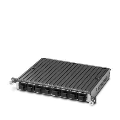 Ein schwarzes elektronisches Modul mit sechs Anschlüssen und Befestigungsklemmen auf jeder Seite, das für Netzwerkkonnektivität in einem Rack-Montagessystem verwendet wird.