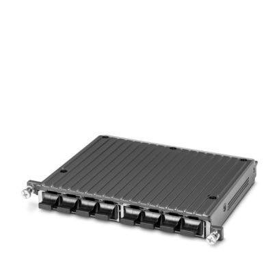 Ein schwarzes elektronisches Geräte-Modul mit mehreren Anschlüssen an der Vorderseite und einer gerippten Oberflächenstruktur, das für Netzwerkverbindungen konzipiert ist.