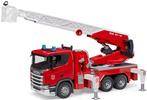 Bruder Scania Super 560R Feuerwehr mit Drehleiter, Wasserpumpe, L+S Modul (03591)