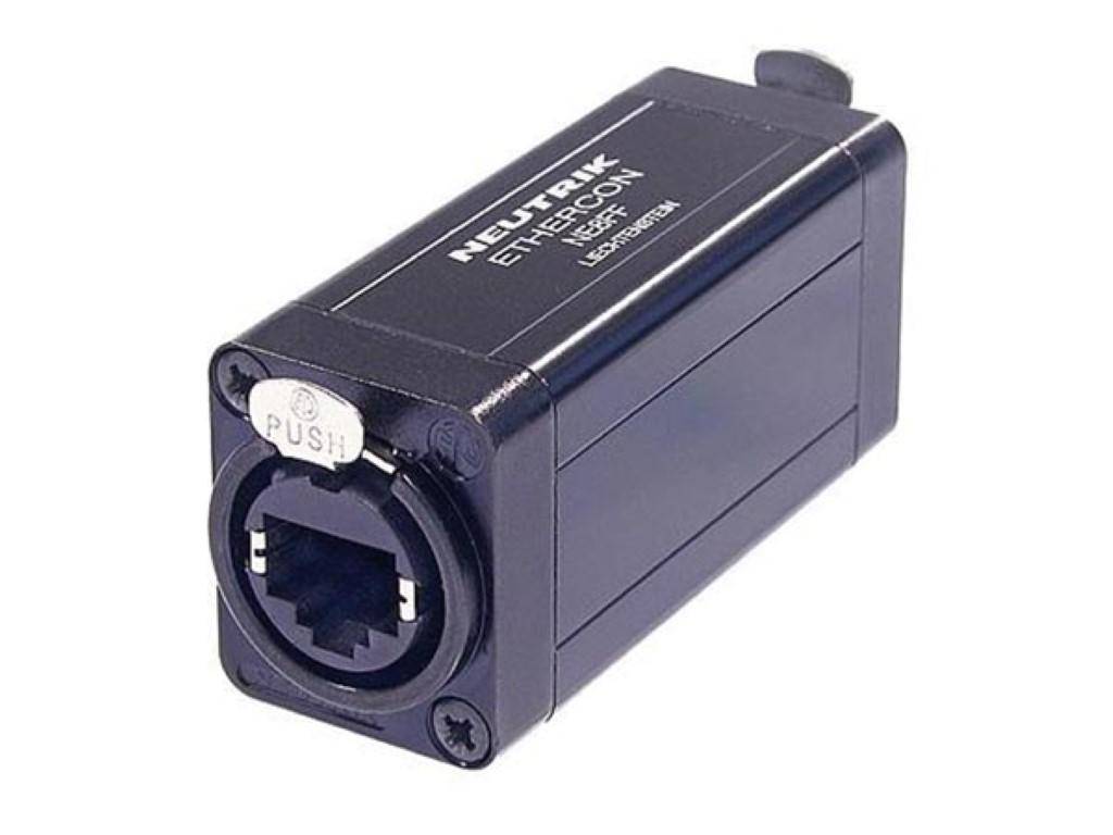 Schwarzer Neutrik EtherCON Kabelstecker-Adapter mit RJ45-Buchse und 