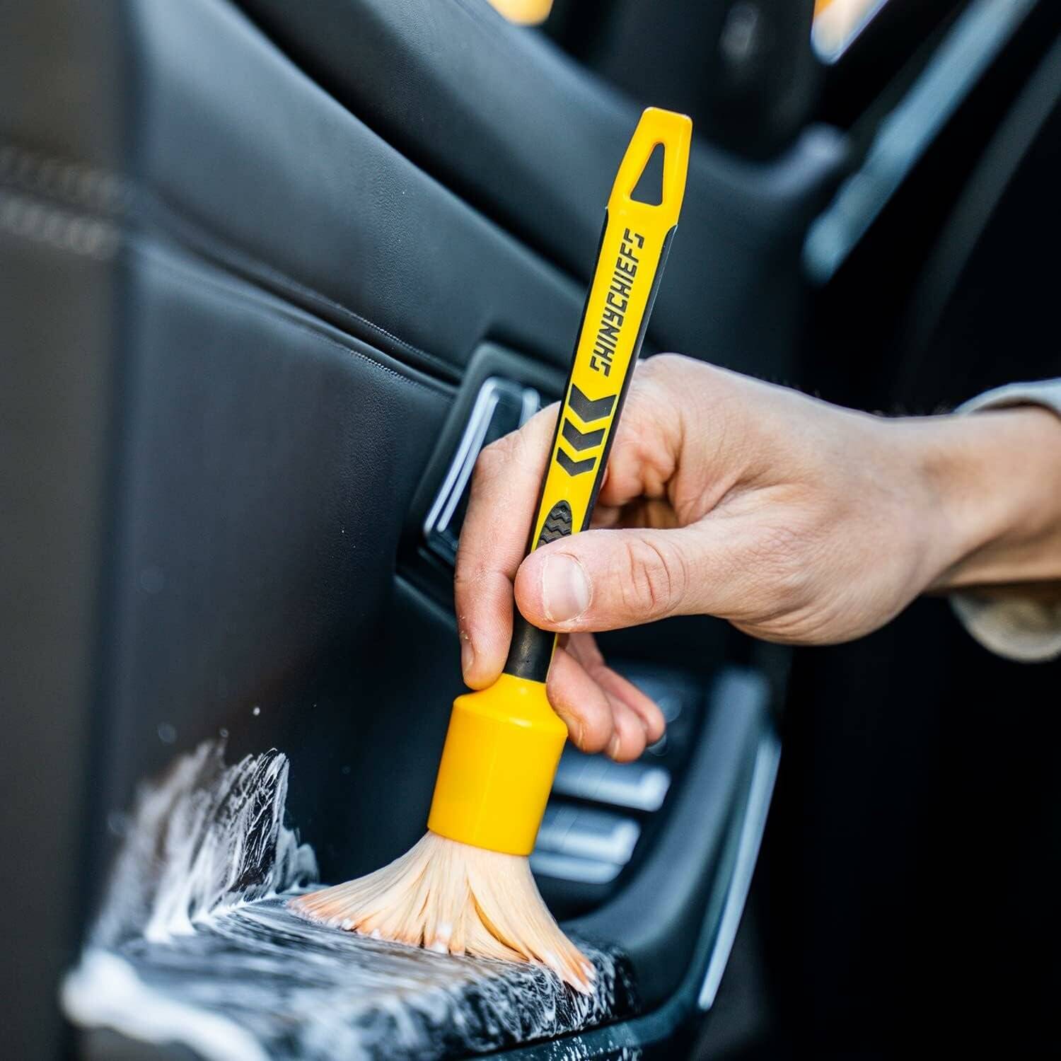 5er Set Auto-Pinsel zur detaillierten Innenraumreinigung - Kratzfreie Auto-Pflege, 23cm, Gelb