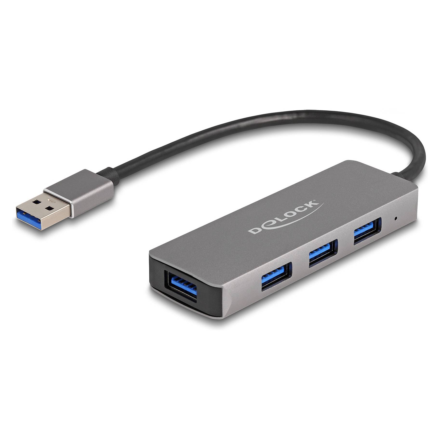 Ein USB-3.0-Hub mit einem einzelnen USB-A-Eingangskabel und vier USB-A-Anschlüssen, auf der Oberfläche des Hubs mit „DeLock