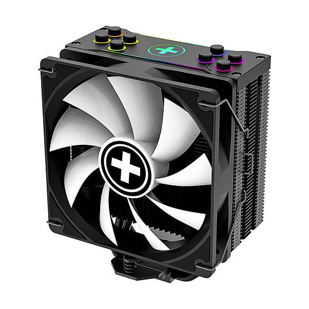 Ein schwarzer Computer-Kühlventilator mit einem weißen Kreuzlogo in der Mitte, umgeben von einem Kühlkörper. Bunte Tasten und Lichter oben.