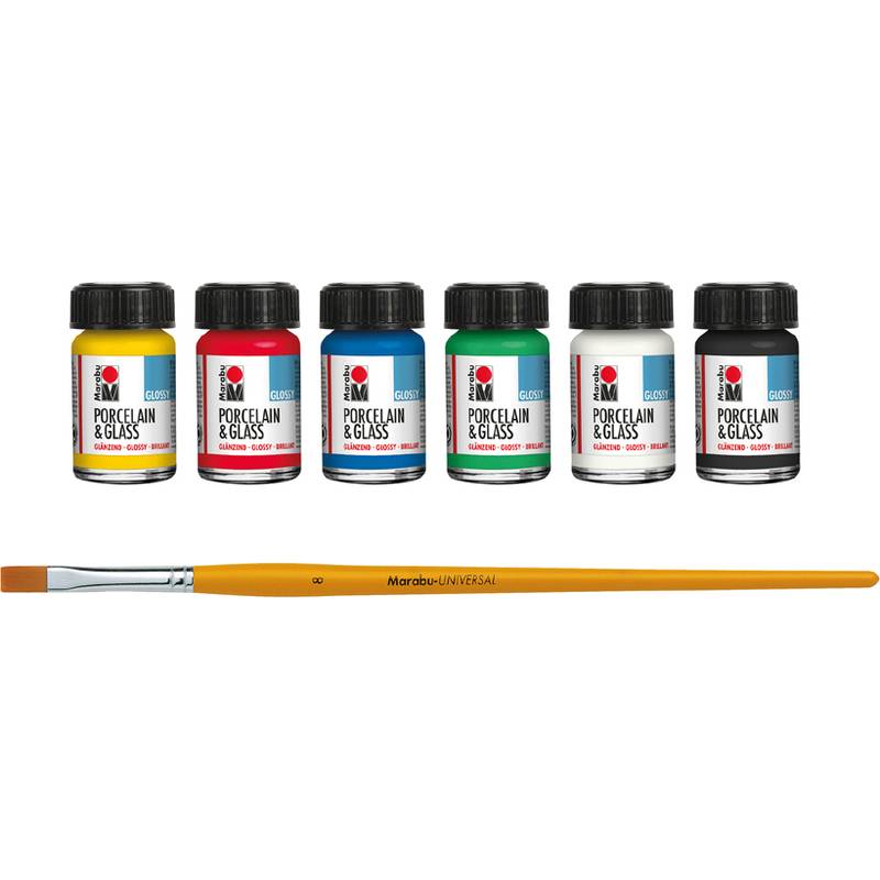 Sechs Porzellan- und Glaskrüge mit Farbe in verschiedenen Farben mit einem gelben Pinsel darunter auf weißem Hintergrund.