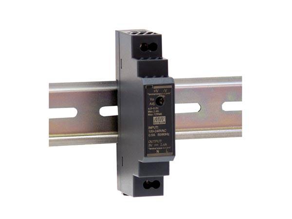 INDUSTRIE-NETZTEIL - 1 AUSGANG - HUTSCHIENENMONTAGE - 15 W - 24 V - 0.63 A