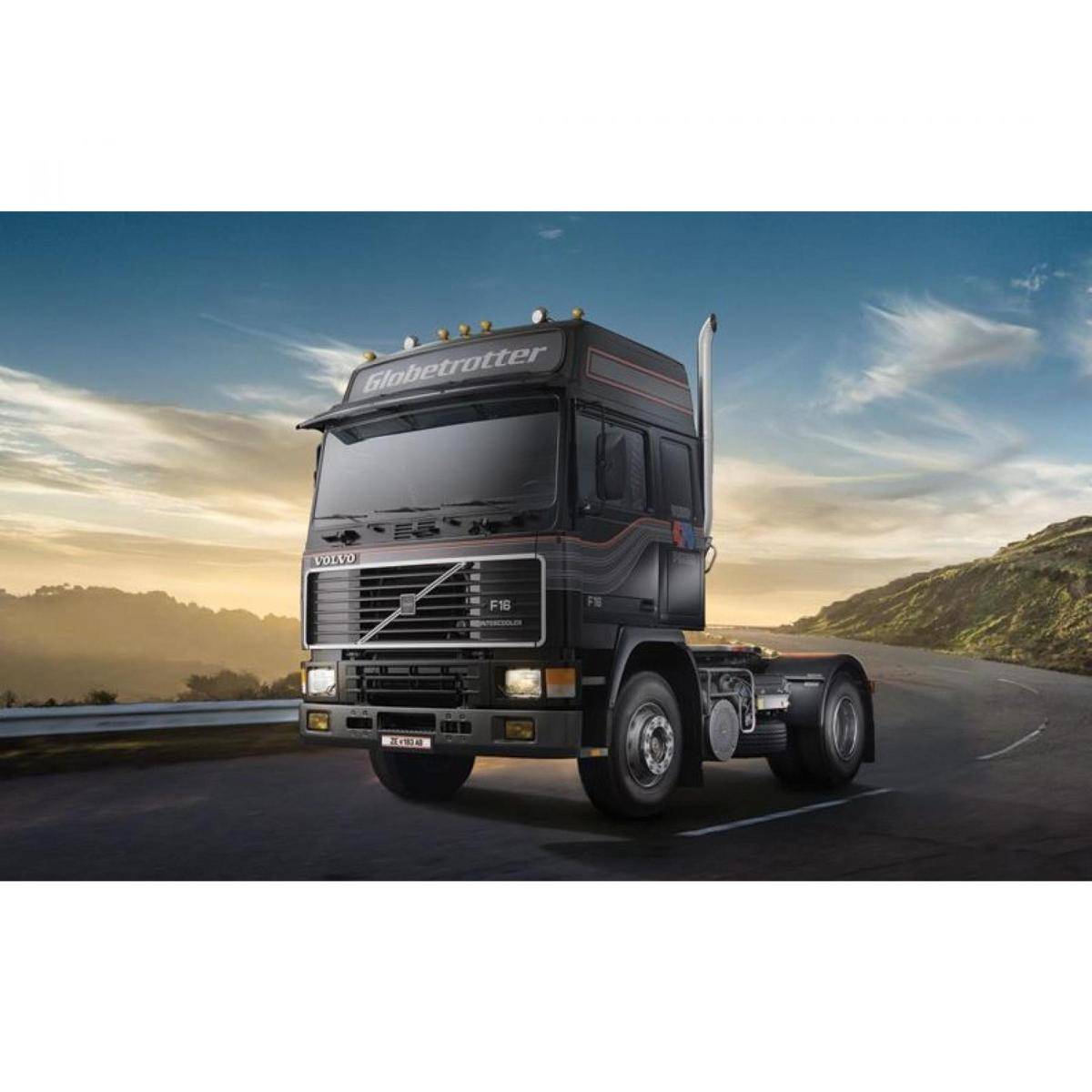3923 - Modellbausatz, 1:24 VOLVO F-16 Globetrotter