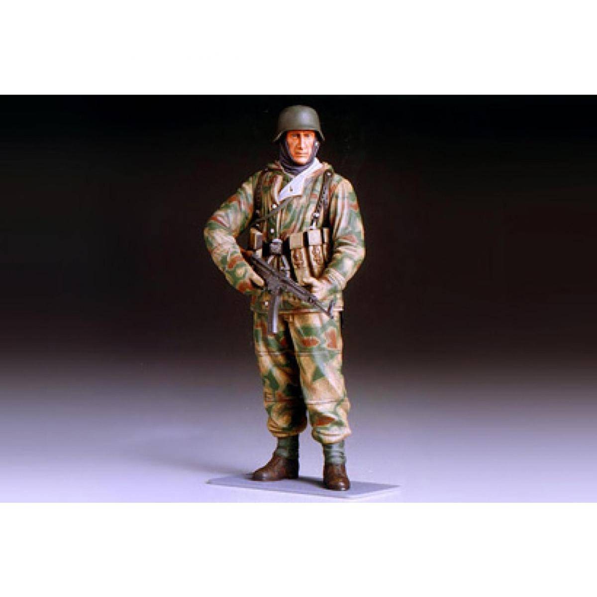 300036304 - Modellbausatz, 1:16 Figur Dt. Infanterie Soldat Winter