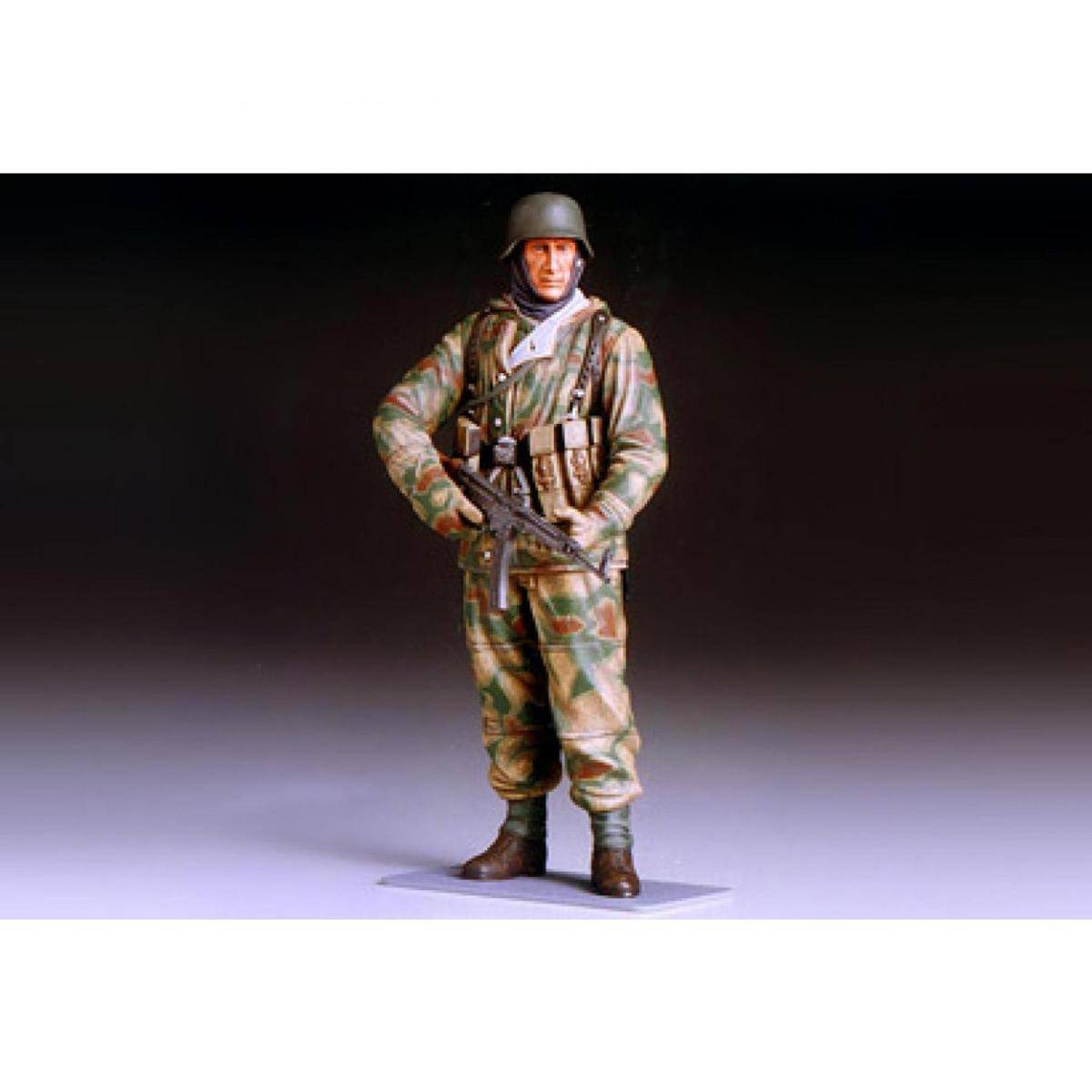 36304 - Modellbausatz, 1:16 Figur Dt. Infanterie Soldat Winter