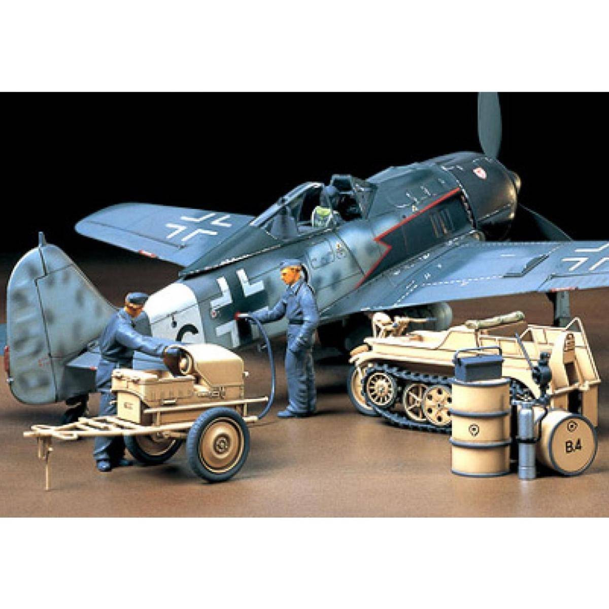 300032533 - Modellbausatz,1:48 Dt. Kettkrad m. Starthilfegerät